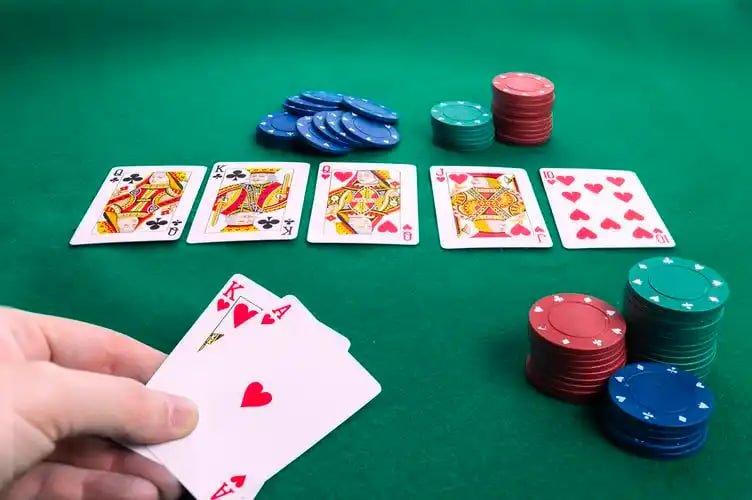 Daftar pengumuman mobile untuk pengguna